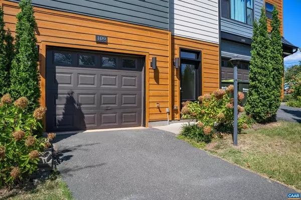 Charlottesville, VA 22902,109 JUNCTION LN