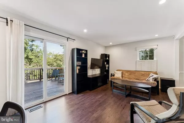 Alexandria, VA 22310,5715 LAWSONS HILL CT