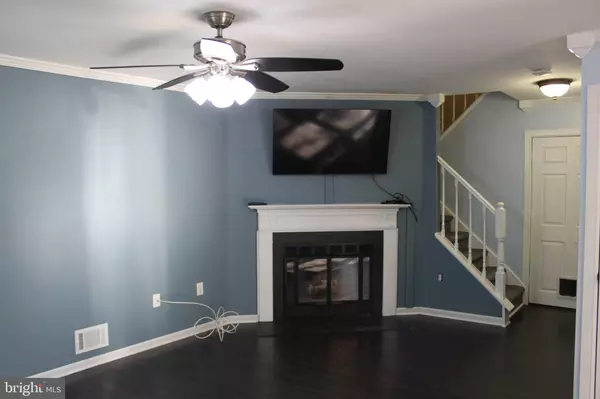 Hamilton, NJ 08619,95 VERSAILLES CT