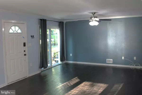 Hamilton, NJ 08619,95 VERSAILLES CT