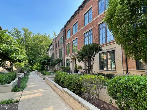 Chevy Chase, MD 20815,3721 CHEVY CHASE LAKE DR