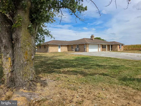 820 STORMS STORE RD, Gettysburg, PA 17325