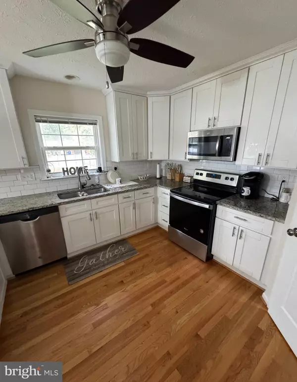 Waldorf, MD 20602,10912 MARYLAND WOODS CT