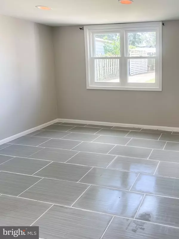 District Heights, MD 20747,6918 GATEWAY BLVD