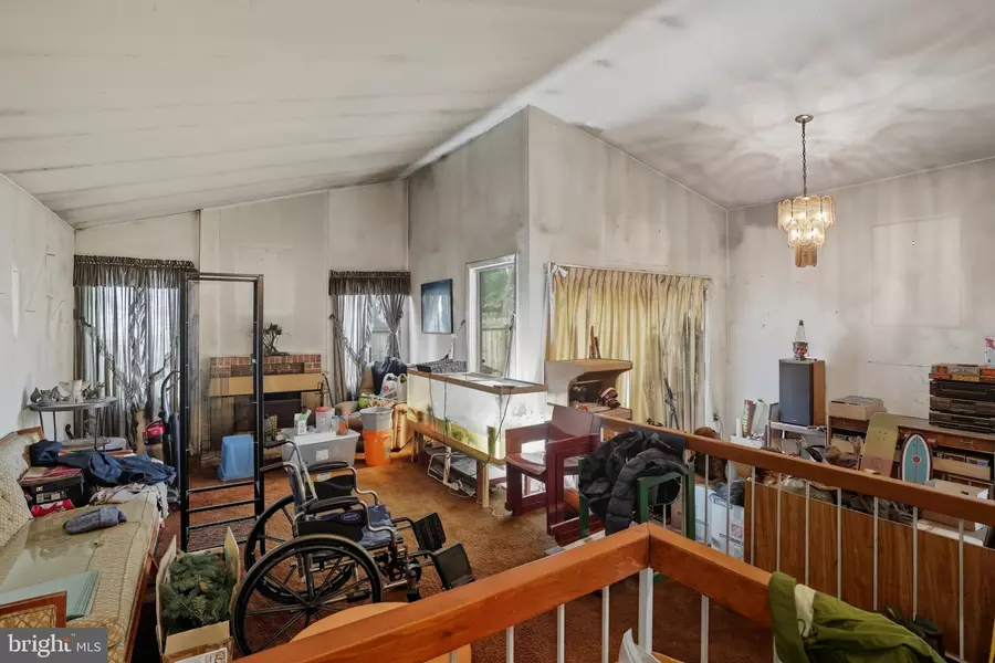 320 SUGARLAND RUN DR, Sterling, VA 20164