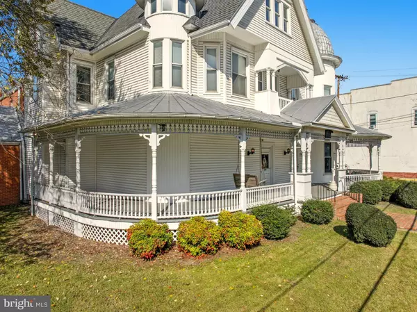 Mt Jackson, VA 22842,5997 MAIN ST