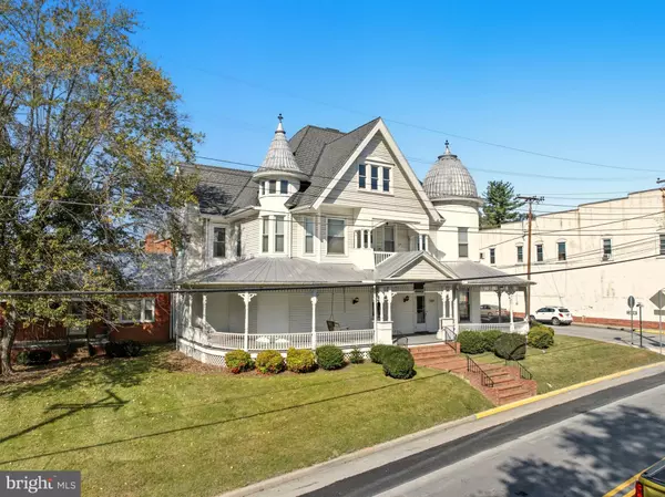 Mt Jackson, VA 22842,5997 MAIN ST