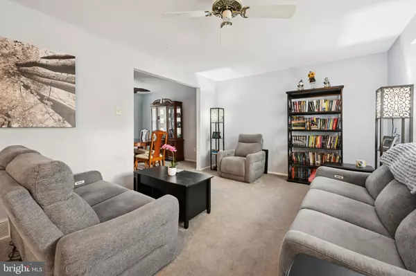 Clementon, NJ 08021,10 TROON RD