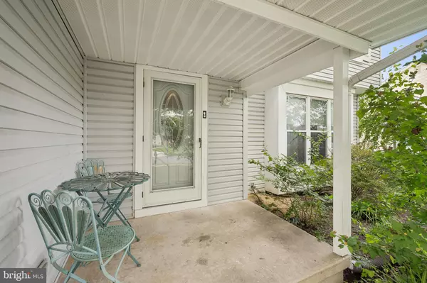 Clementon, NJ 08021,10 TROON RD