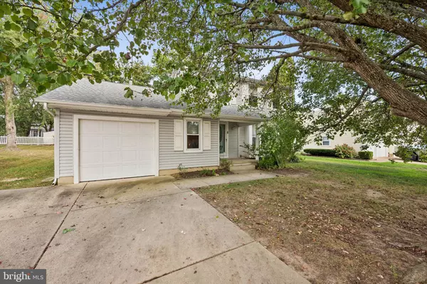 Clementon, NJ 08021,10 TROON RD