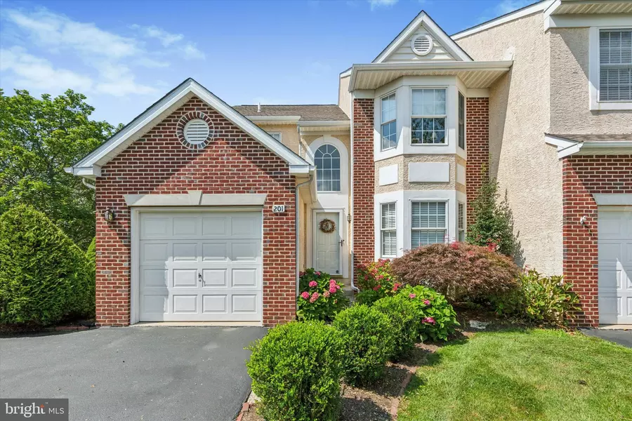 201 CHATHAM CT, Ambler, PA 19002