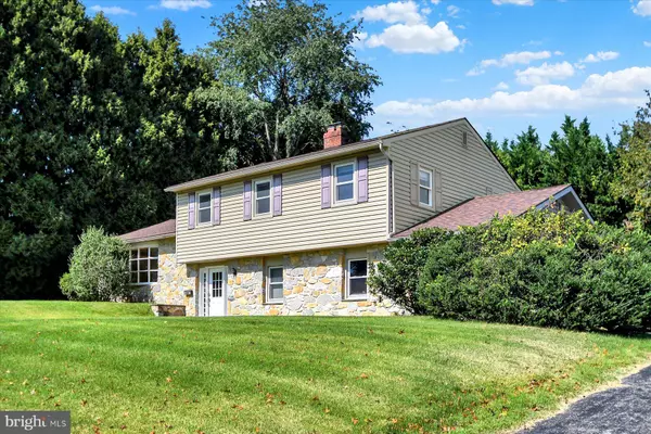 102 JAMES RD, Broomall, PA 19008