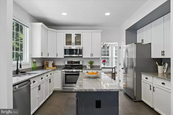 8207 PEGGYS CT,  Gainesville,  VA 20155
