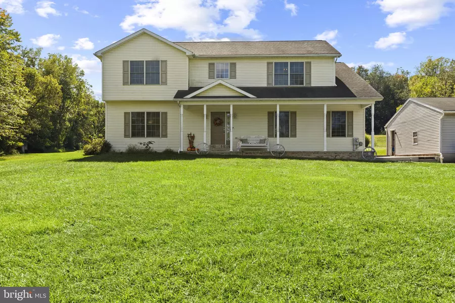 1350 PORTERS RD, Spring Grove, PA 17362