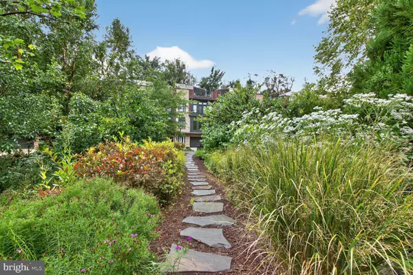 Bethesda, MD 20814,432 BARLOW PL