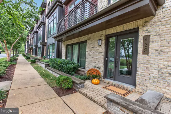 Bethesda, MD 20814,432 BARLOW PL