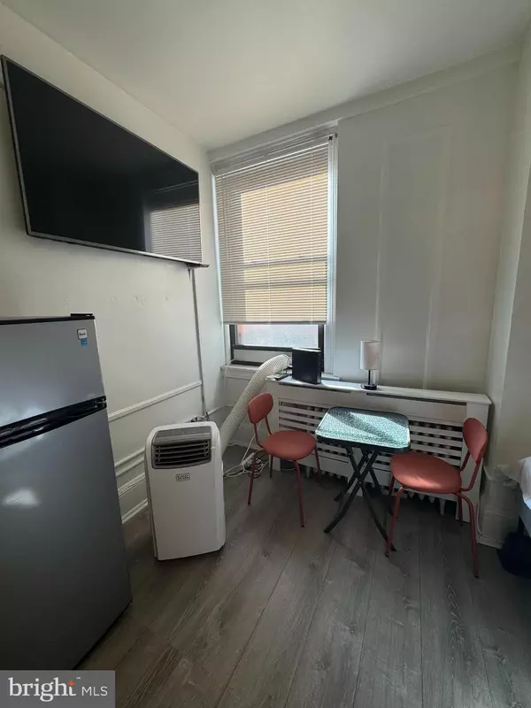 Philadelphia, PA 19107,1324-00 LOCUST ST #615