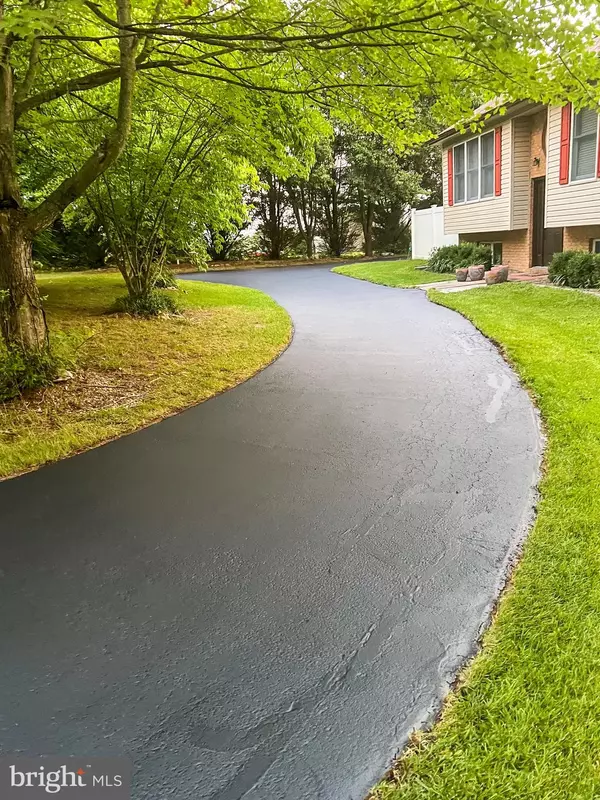 Falling Waters, WV 25419,268 KESTREL DR