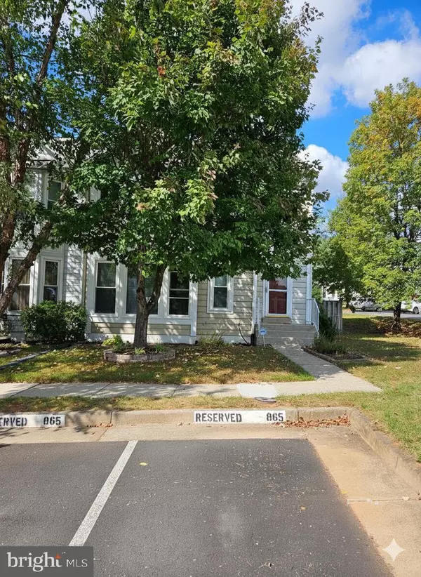 Sterling, VA 20164,21865 BROADLEAF SQ