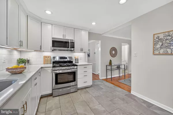 Bethesda, MD 20814,10317 DICKENS AVE