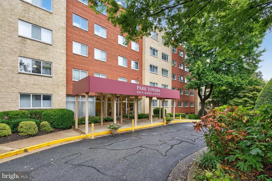 200 N MAPLE AVE #302, Falls Church, VA 22046