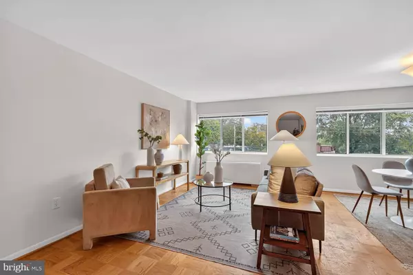 Falls Church, VA 22046,200 N MAPLE AVE #302