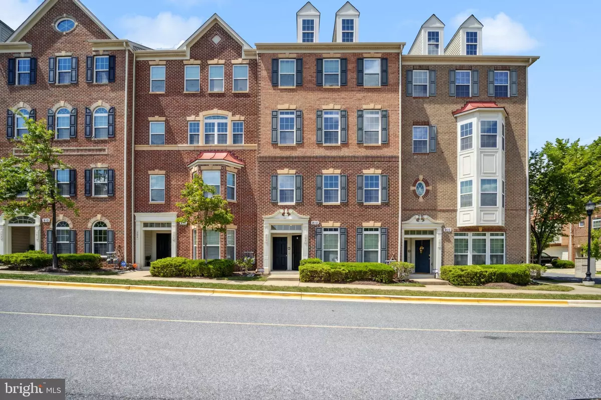 Bowie, MD 20721,910 HALL STATION DR #105