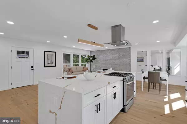 Arlington, VA 22205,5609 8TH PL N