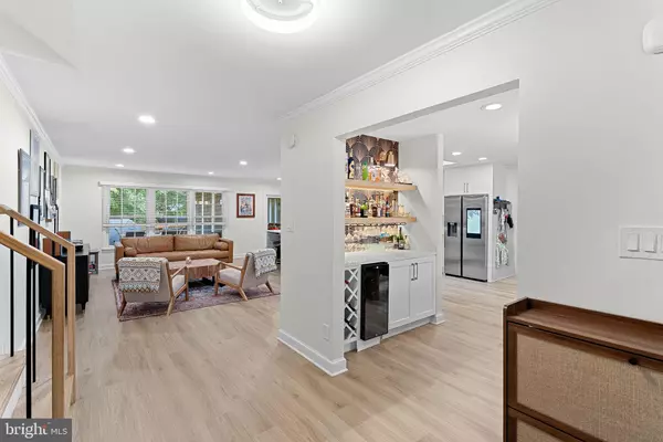 Herndon, VA 20171,2785 PRINCE HAROLD CT