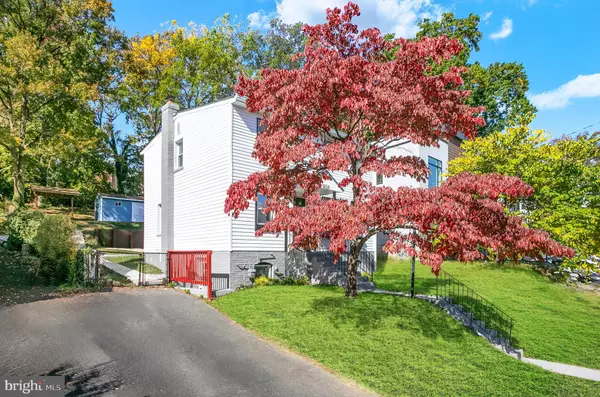 Arlington, VA 22205,1404 N POWHATAN ST