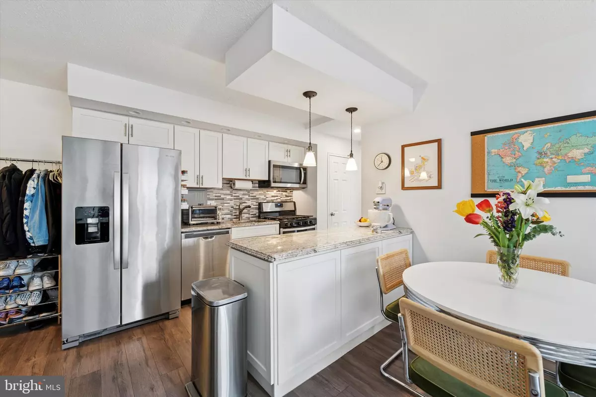 Philadelphia, PA 19103,2101-17 CHESTNUT ST #819