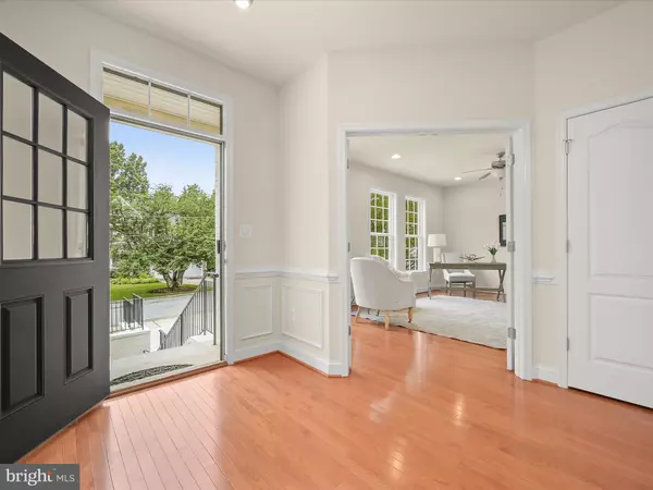 Bethesda, MD 20817,6005 ROOSEVELT ST