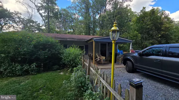 240 LUMBER ST, Highspire, PA 17034