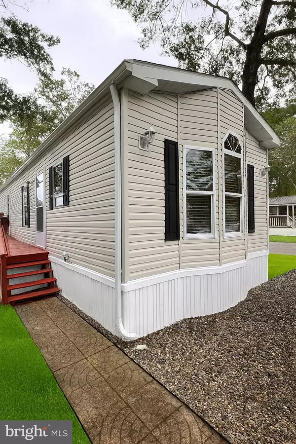 Barnegat, NJ 08005,115 CEDAR LN