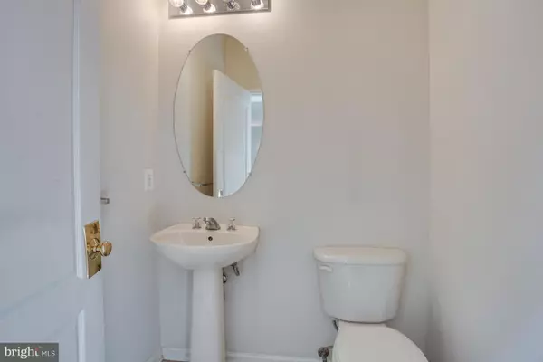 Ashburn, VA 20147,43910 CAMELLIA ST