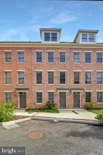 1003 SYCAMORE SE, Washington, DC 20032