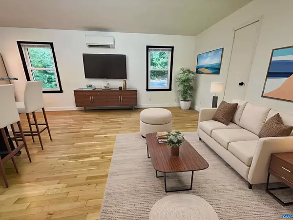 Palmyra, VA 22963,263 MAIN ST