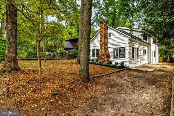 Mount Laurel, NJ 08054,6 OAK LN
