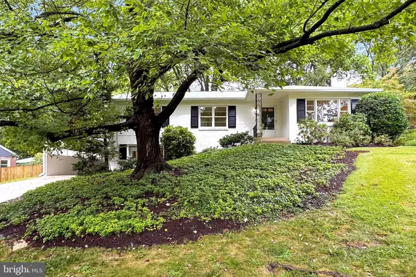 Falls Church, VA 22044,3324 MILITARY DR