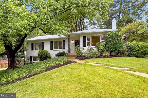 Falls Church, VA 22044,3324 MILITARY DR