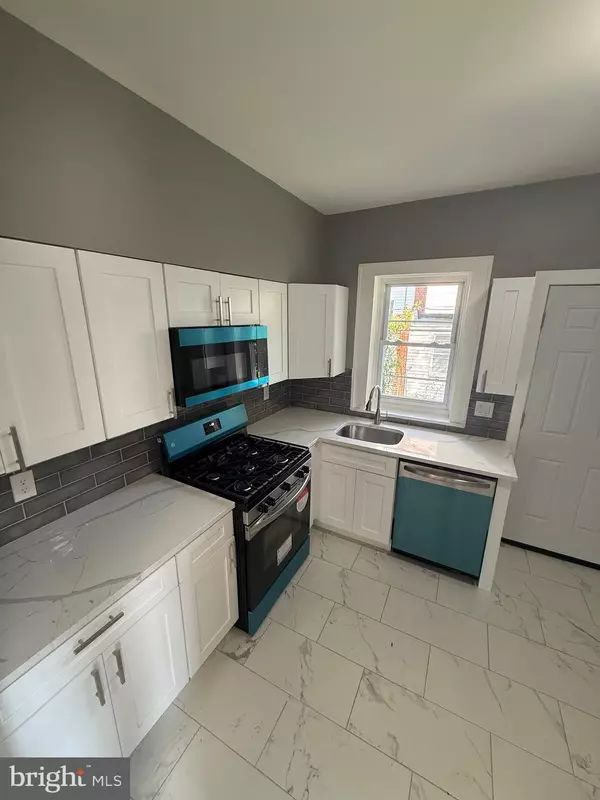 Philadelphia, PA 19143,5717 ADDISON ST