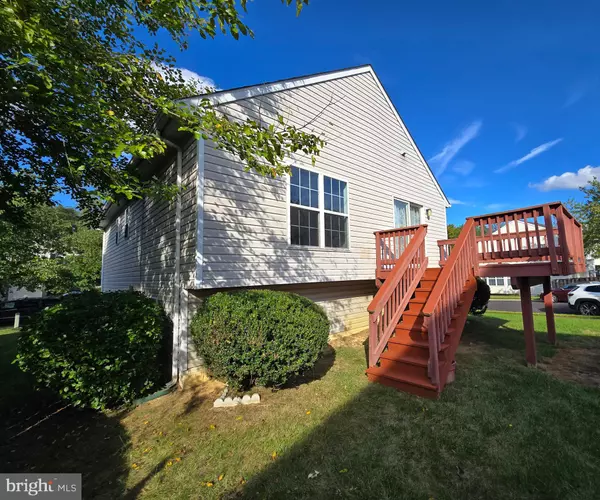 Elkridge, MD 21075,6667 HUNTSHIRE DR