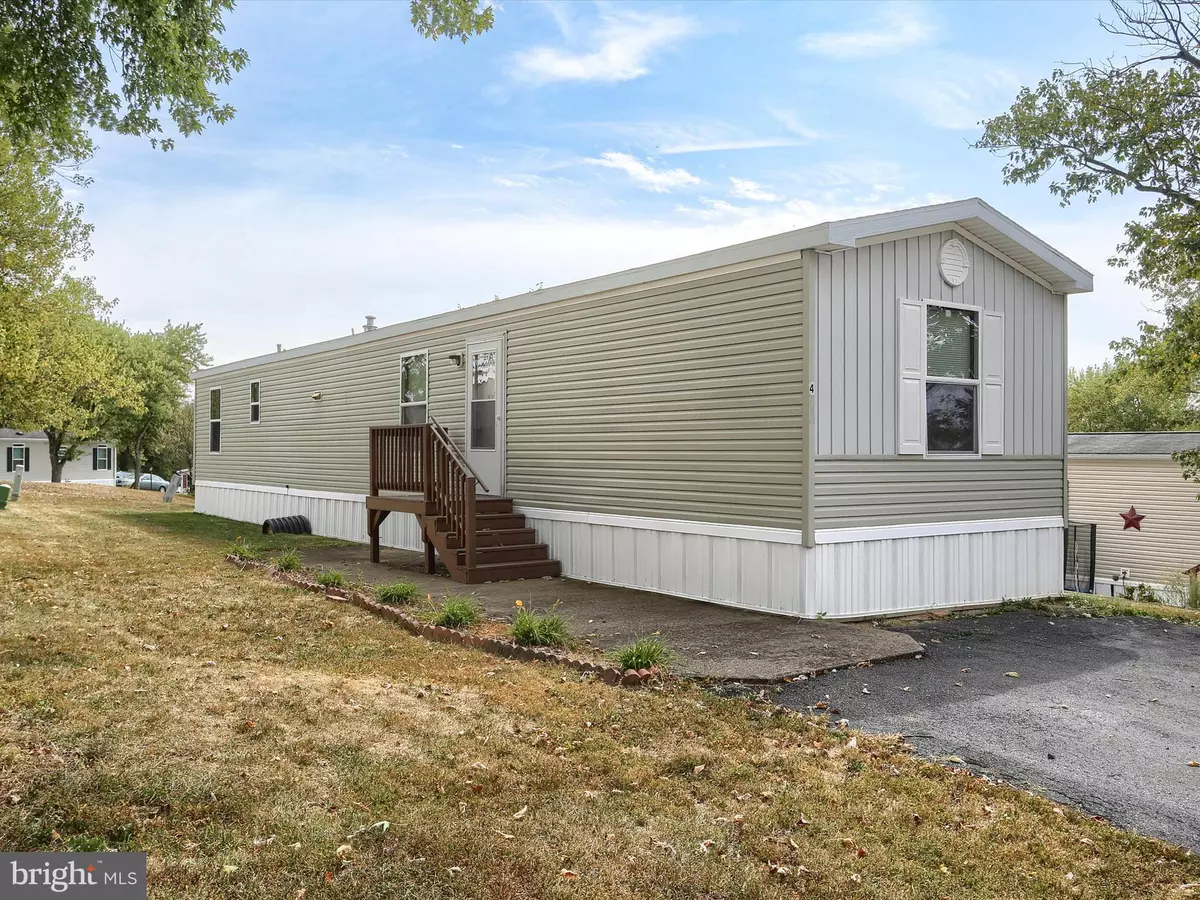 Carlisle, PA 17015,4 MIMOSA LANE