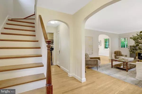 Arlington, VA 22202,2405 S INGE ST