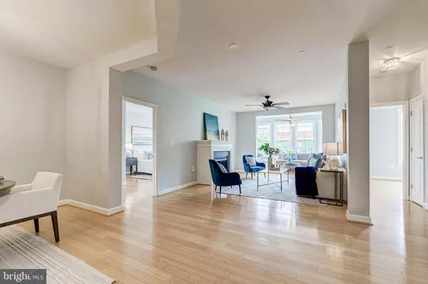 Woodbridge, VA 22191,440 BELMONT BAY DR #307