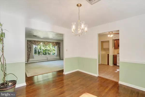 York, PA 17402,300 HOLYOKE DR