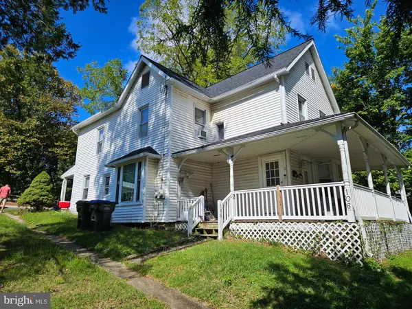 106 N VALLEY RD #B2, Paoli, PA 19301