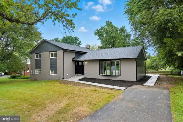 Baltimore, MD 21208,11 OAK HOLLOW CT