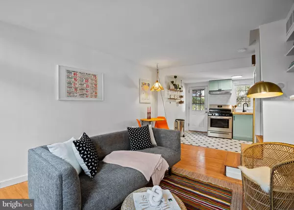 Philadelphia, PA 19147,37 QUEENS AVE