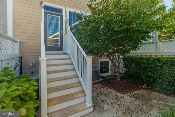 Ocean View, DE 19970,11 VILLAGE GREEN DR